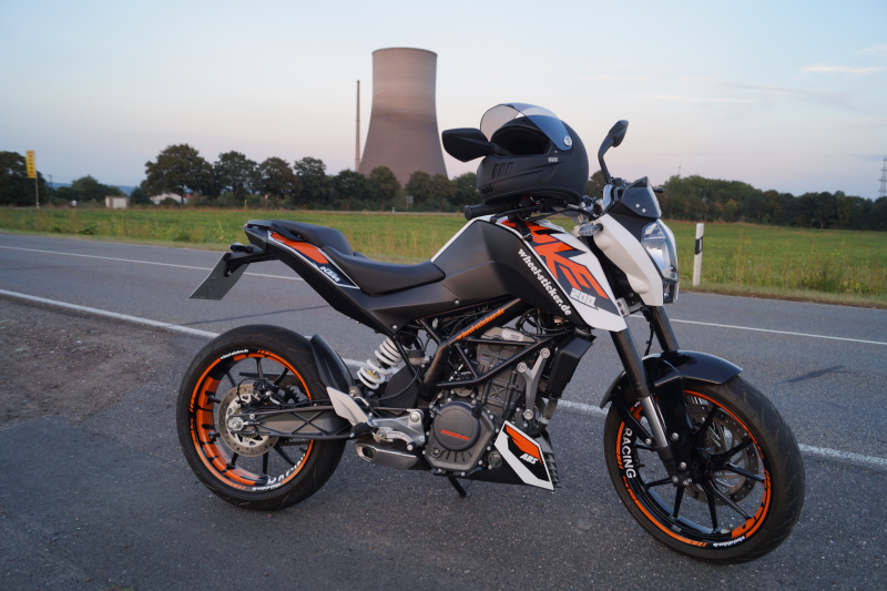 KTM Duke 200 - "DUKE" Design in Orange