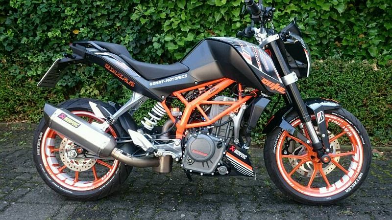 KTM Duke 390 - "DUKE" Design in Weiß