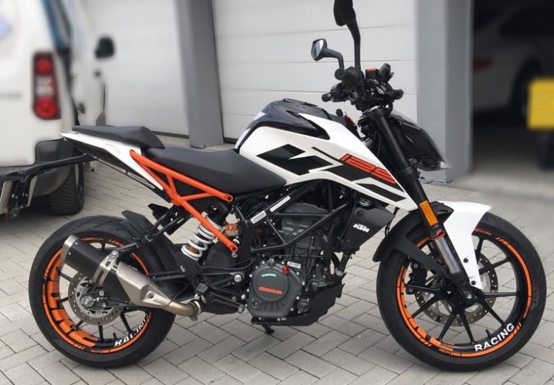 KTM Duke 125 2018 - orange "DUKE" stickers