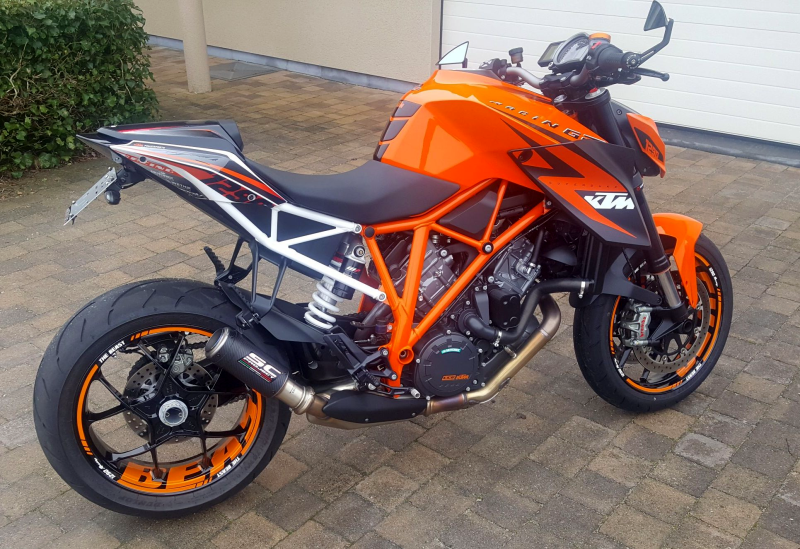 KTM SuperDuke 1290 - "BEAST" Design in Orange